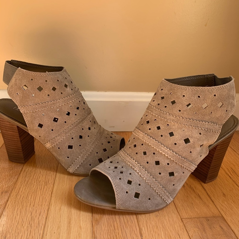 NIB Franco Fortini “Naya” Suede Cutout Heels